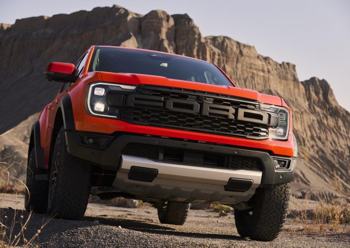 Đánh giá Ford Ranger Raptor 2023 ngoại hình hầm hố và sức mạnh khủng